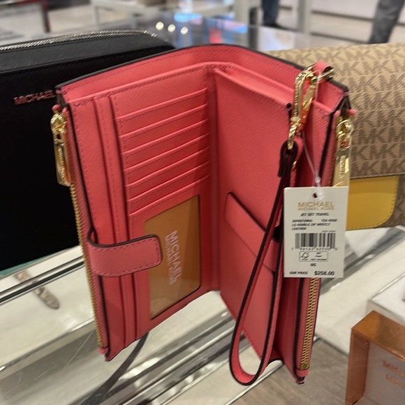MICHAEL KORS LARGE DOUBLE ZIP WRISTLET WALLET PHONE CASE CLUTCH 
Tea Rose NWT - Picture 9 of 16